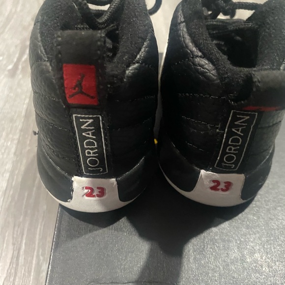 Nike Jordan Retro 12 - Picture 4 of 4
